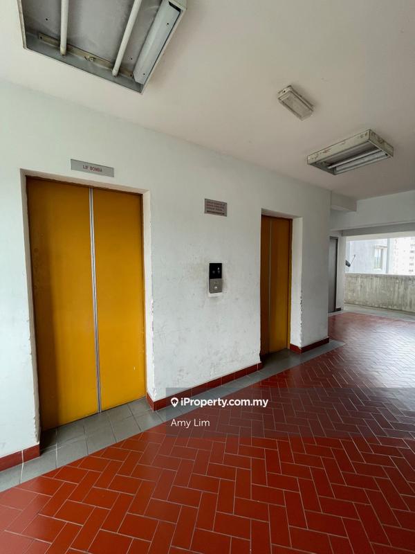 For Sale - Avenue Court