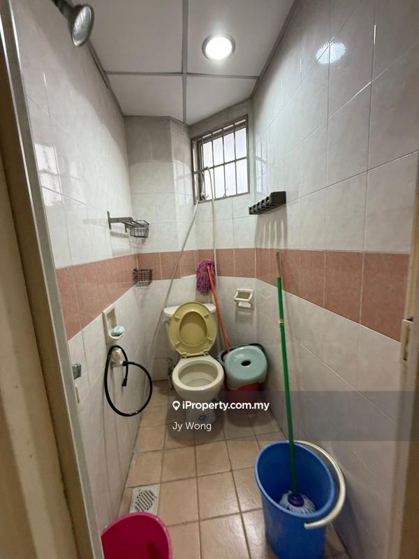 Condominium for Sale in La Vista Condominiums by Jy Wong - iProperty.com.my