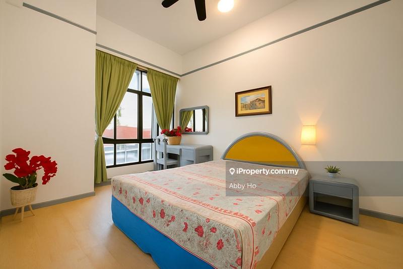 For Sale - Costa Mahkota