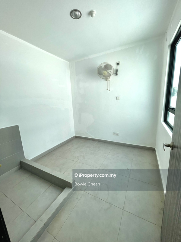 Pejabat untuk Disewa di Kampung Baru Balakong, Balakong oleh Bowie Cheah - iProperty.com.my