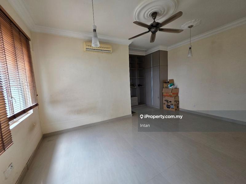 Condominium for Sale in Platinum Hill PV 8 by Intan - iProperty.com.my