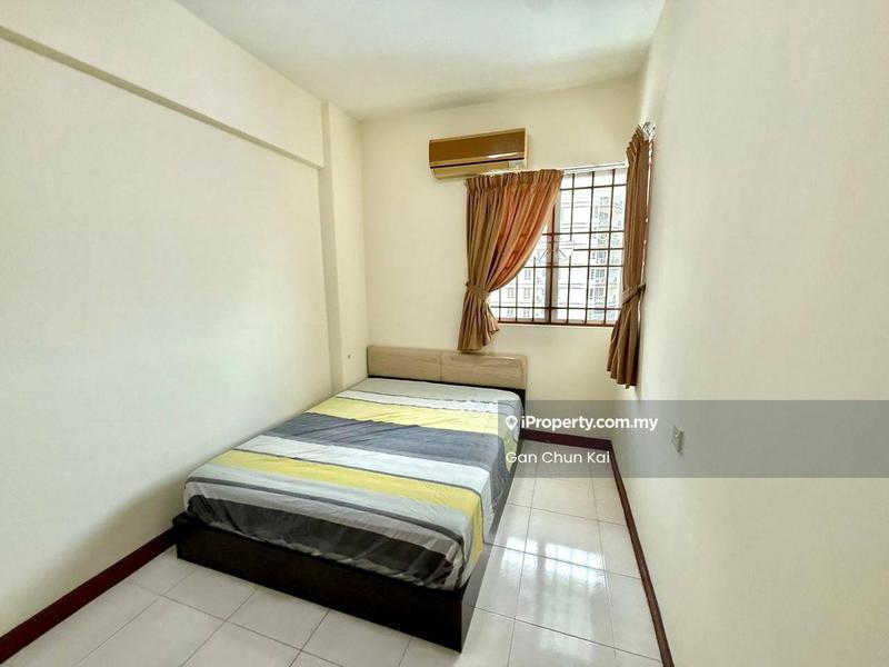 Condominium for Rent in Gold Coast Resort Condominium by Gan Chun Kai - iProperty.com.my