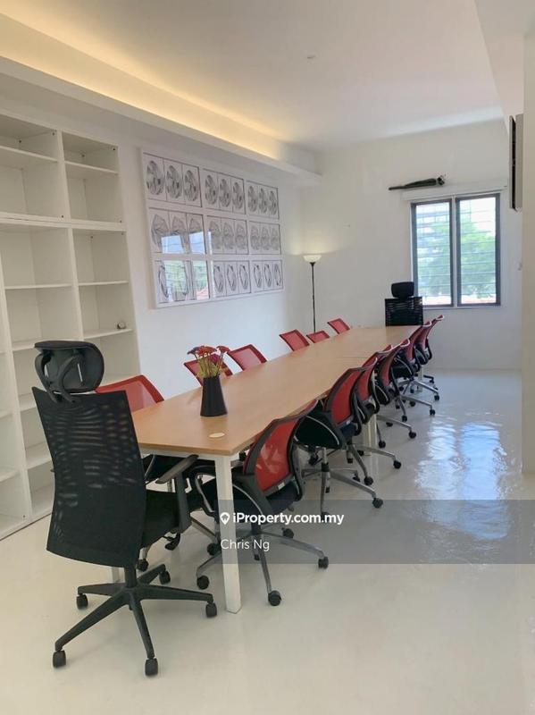 Bungalow House for Sale in Kampung Petaling Bahagia, Jalan Klang Lama (Old Klang Road) by Chris Ng - iProperty.com.my