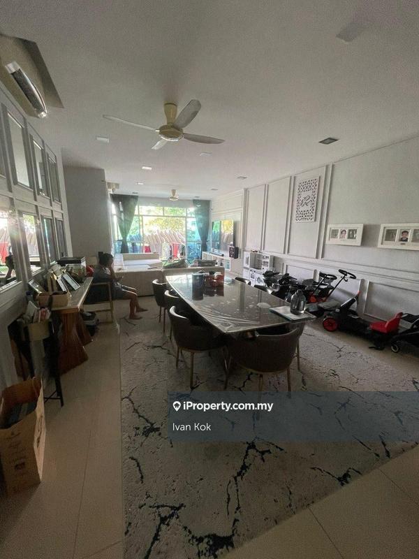 For Sale - Amaya Saujana