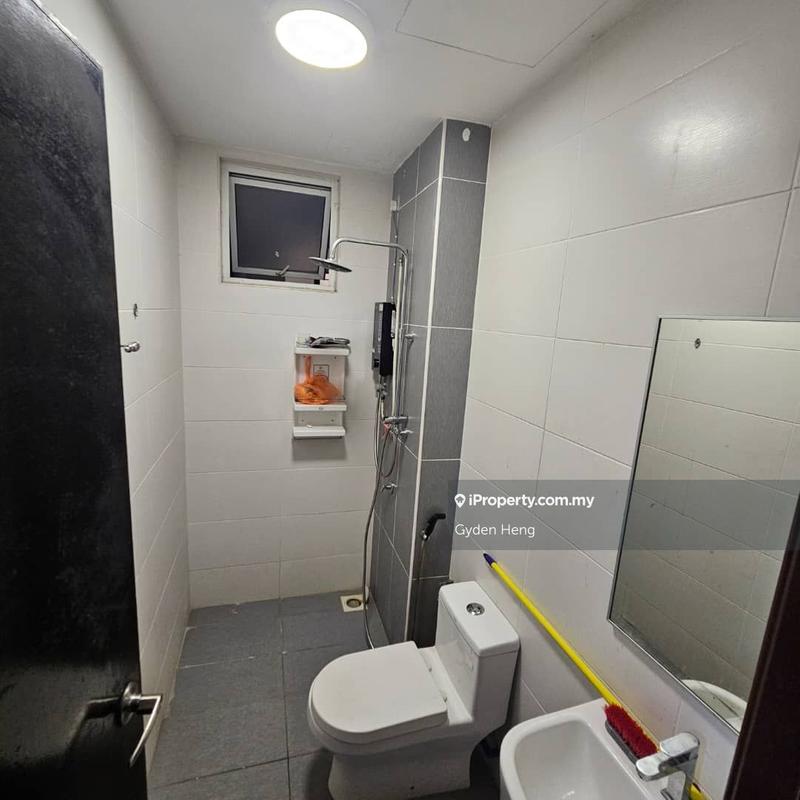 Kediaman Servis untuk Dijual di Twin Danga Residence oleh Gyden Heng - iProperty.com.my