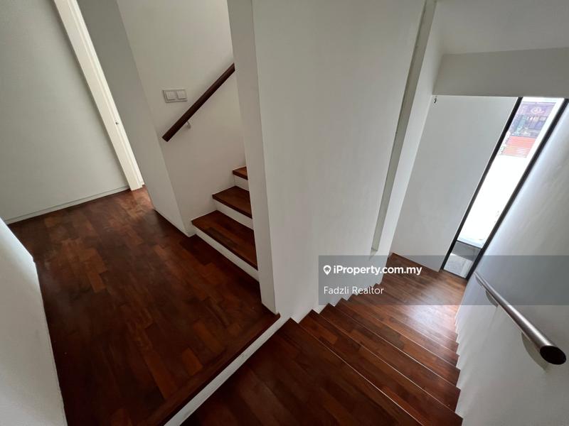 Rumah Teres 3-Tingkat untuk Dijual di Seri Kembangan, Selangor oleh Fadzli Realtor - iProperty.com.my