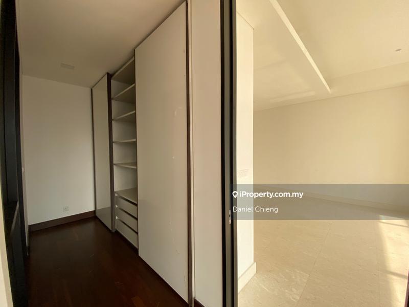 For Sale - Banyan Tree Signatures