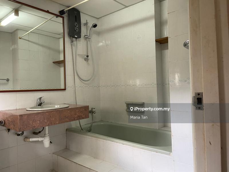 Condominium for Sale in Pantai Panorama Condominiums by Maria Tan - iProperty.com.my