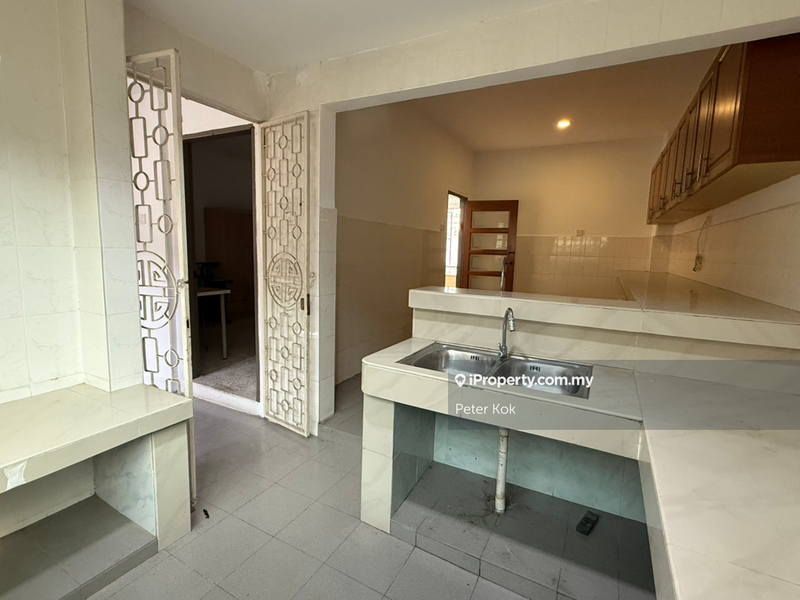 Rumah Berangkai 2 Tingkat untuk Dijual di SS2, Petaling Jaya oleh Peter Kok - iProperty.com.my