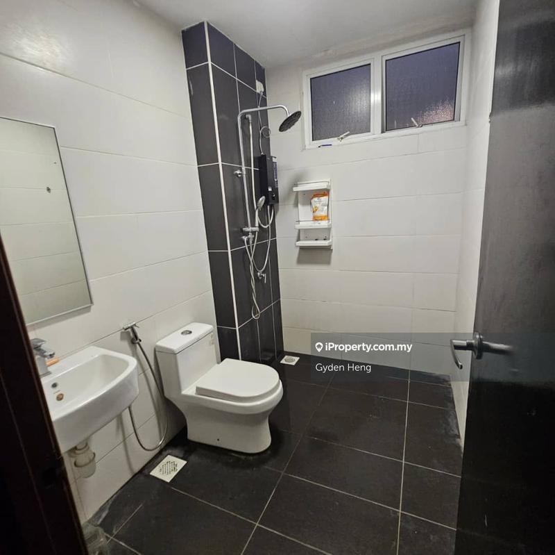 Kediaman Servis untuk Dijual di Twin Danga Residence oleh Gyden Heng - iProperty.com.my