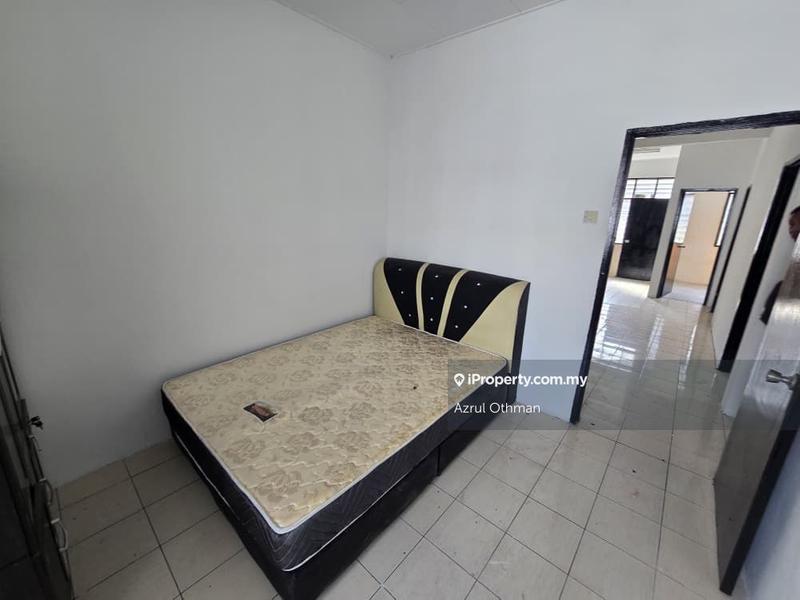 Rumah Berangkai 1 Tingkat untuk Dijual di Taman Politeknik, Telok Kemang oleh Azrul Othman - iProperty.com.my