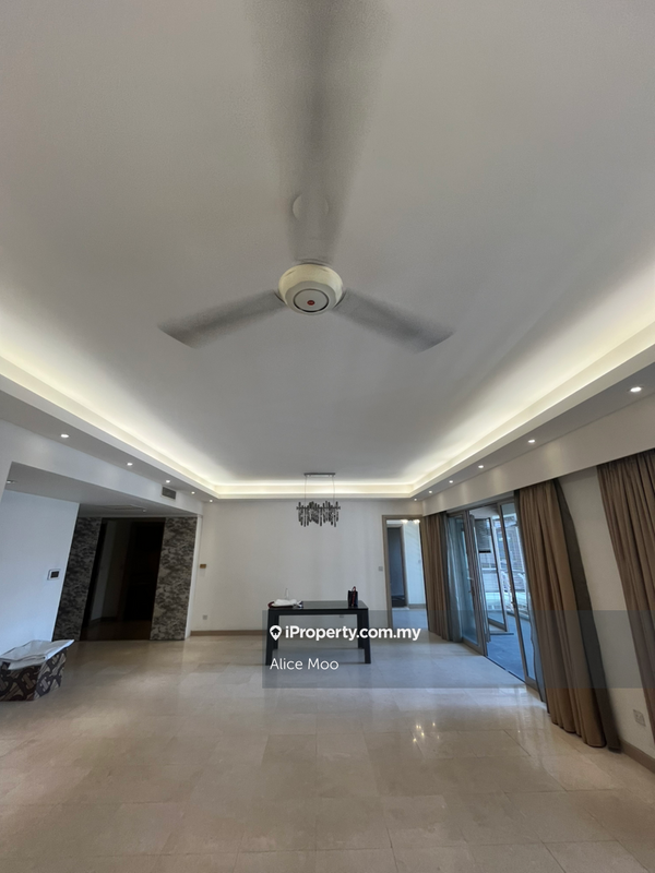 For Sale - Hampshire Park Condominium