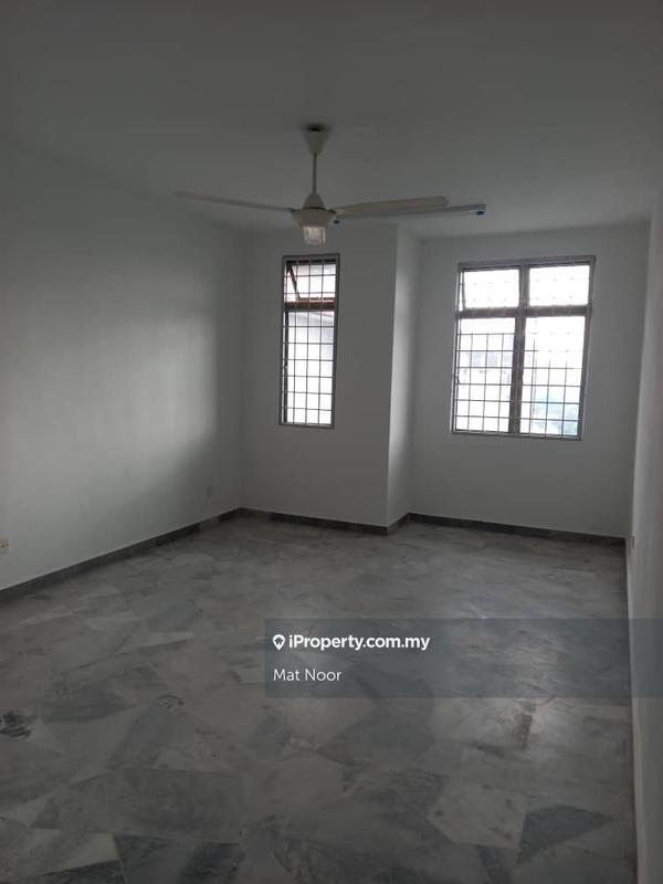 Pangsapuri untuk Dijual di Ilham Apartment oleh Mat Noor - iProperty.com.my