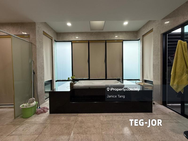 Rumah Berangkai 3.5 Tingkat untuk Dijual di Duta Villa, Setia Alam oleh Janice Tang - iProperty.com.my