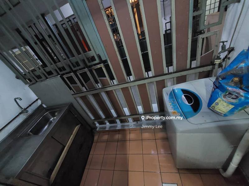 For Sale - Perdana Exclusive