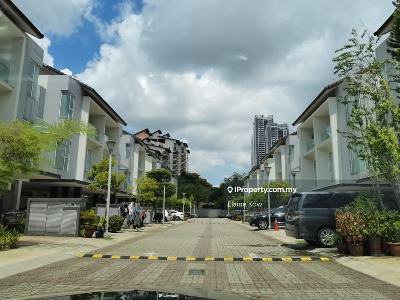 Townhouse for Sale in Petaling Jaya, Selangor by Elaine Kow - iProperty.com.my