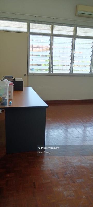 Rumah Berkembar untuk Dijual di Taman Yarl, Jalan Klang Lama (Old Klang Road) oleh Yenn Chong - iProperty.com.my