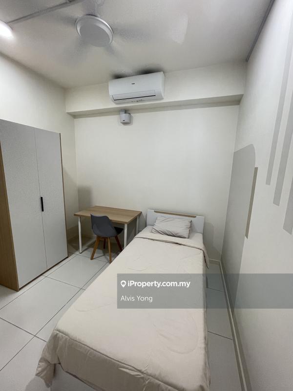 For Rent - Emerald 9