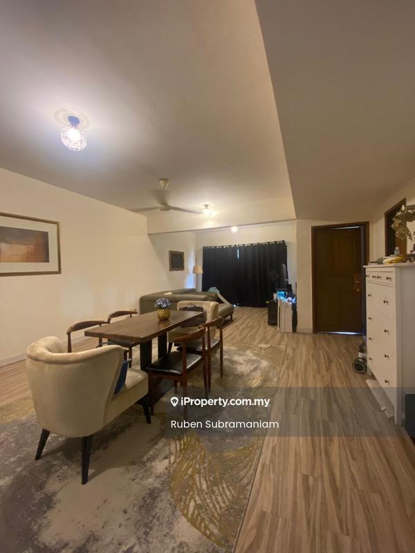 Condominium for Sale in Cyber Heights Villa by Ruben Subramaniam - Living Room - iProperty.com.my