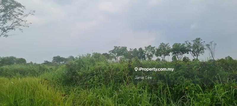 Banting Banglo Land contact 0199328726 for viewing
