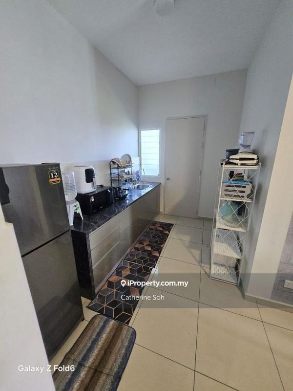 Kediaman Servis untuk Dijual di Parkland Residence oleh Catherine Soh - iProperty.com.my