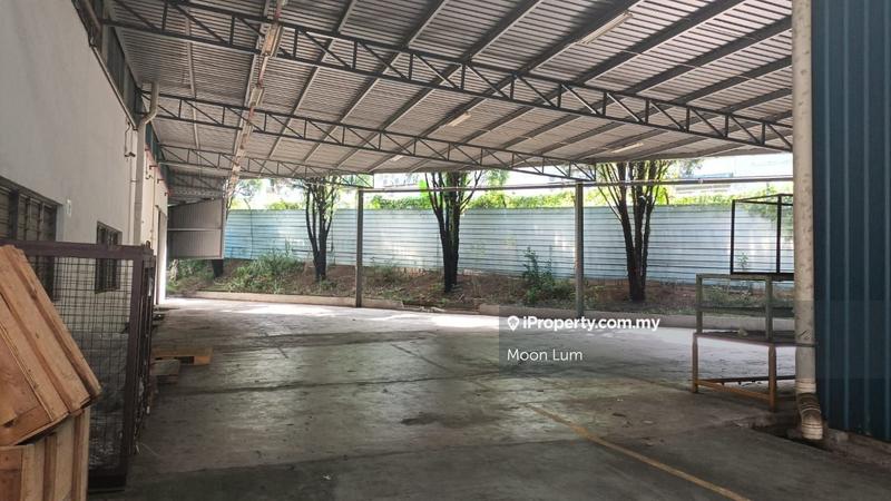 For Rent - detached warehouse for rent at putra height subang jaya for rent