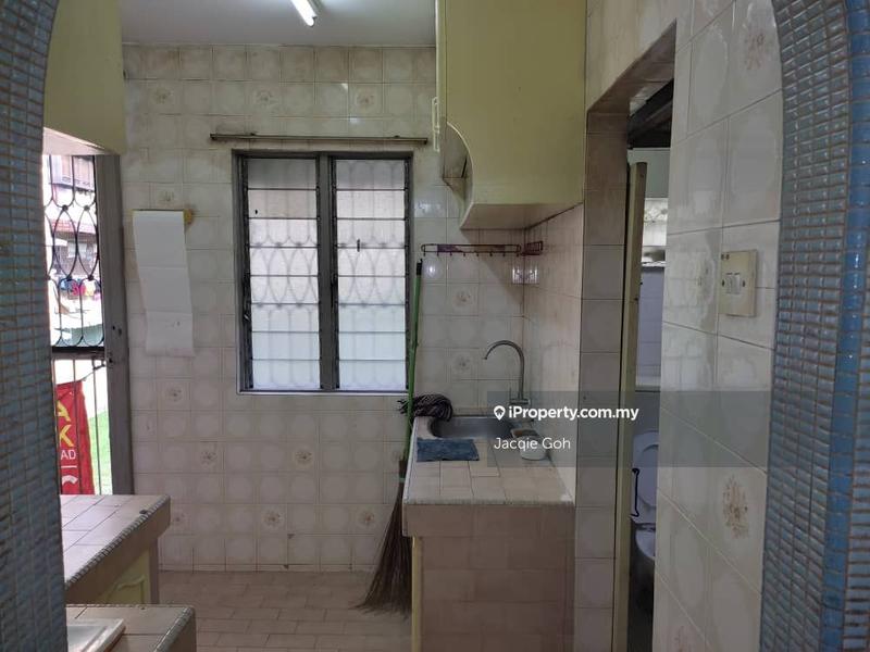For Sale - Seksyen 2 Wangsa Maju Flat