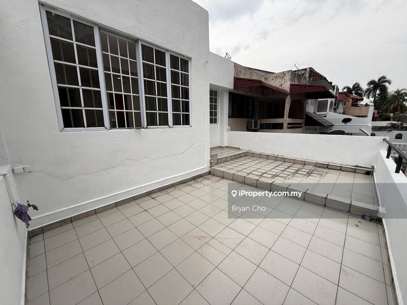 Rumah Berangkai 2 Tingkat untuk Dijual di SS12, Subang Jaya oleh Bryan Cho - iProperty.com.my