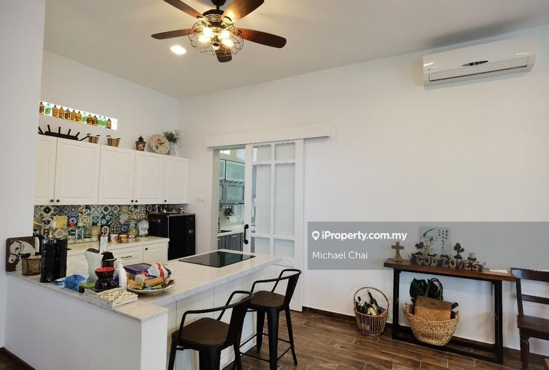 Bungalow House untuk Dijual di Jalan Villa 2/1, Lake Front Villa, Cyberjaya oleh Michael Chai - iProperty.com.my