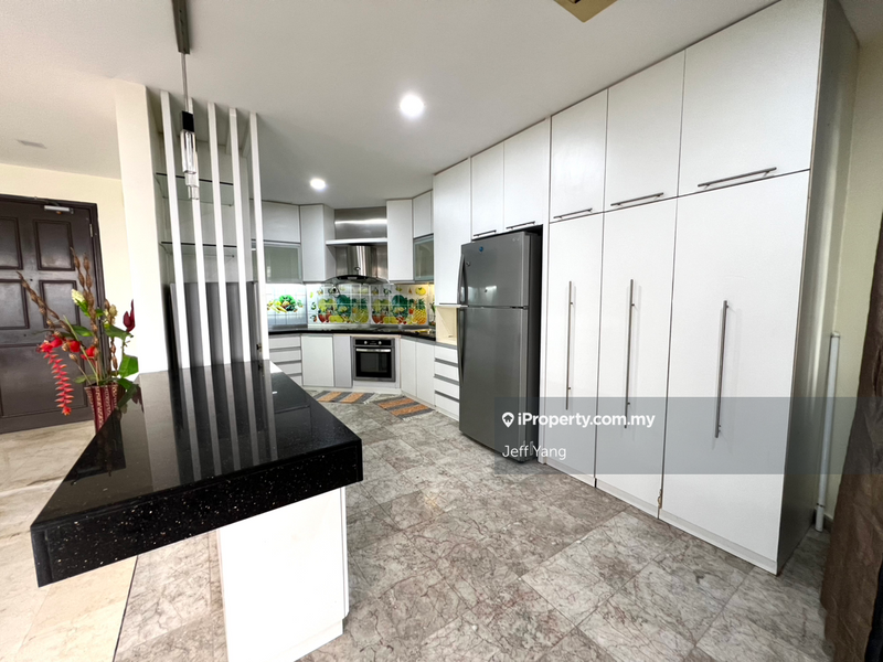 Kondominium untuk Dijual di The Straits View Condominium oleh Jeff Yang - iProperty.com.my