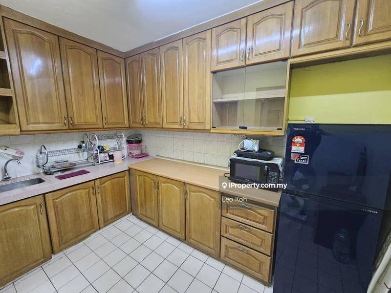 For Sale - Avenue Court