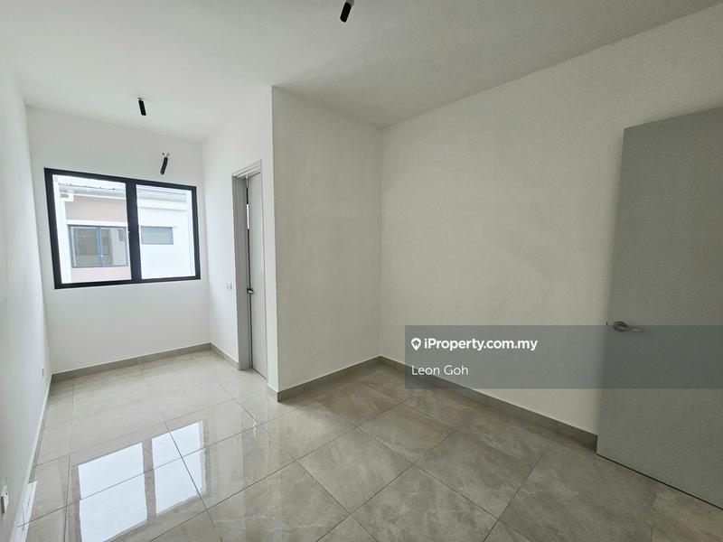 Rumah Teres 2-Tingkat untuk Dijual di Bandar Rimbayu, Telok Panglima Garang oleh Leon Goh - iProperty.com.my