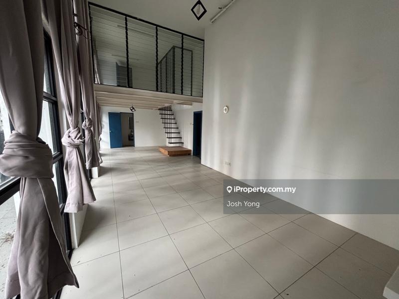 For Sale - Colonial @ Empire City