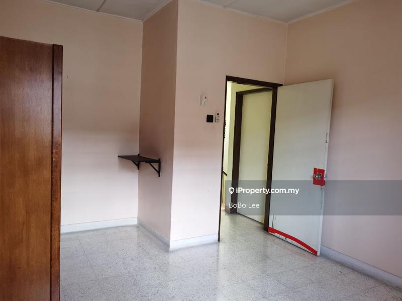 Rumah Berangkai 2 Tingkat untuk Dijual di Taman Overseas Union (Taman Oug), Jalan Klang Lama (Old Klang Road) oleh BoBo Lee - iProperty.com.my