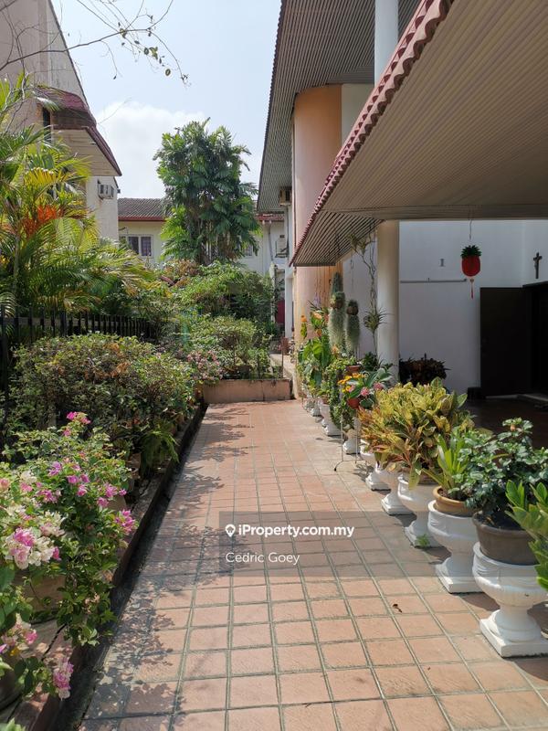 Bungalow House for Sale in Bukit Indah, Jalan Klang Lama (Old Klang Road) by Cedric Goey - iProperty.com.my