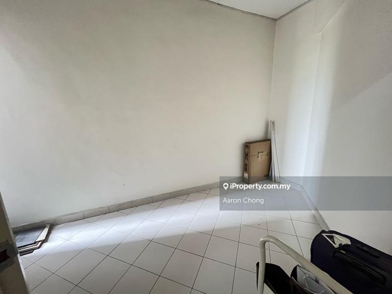 Condominium for Sale in La Vista Condominiums by Aaron Chong - iProperty.com.my