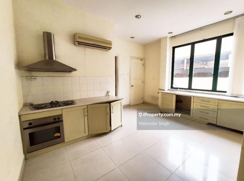 Banglo untuk Dijual di Ampang Hilir, Ampang oleh Mel Walia - iProperty.com.my