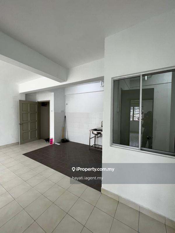 Condominium for Sale in Pangsapuri Saujana Gombak by hayati.iagent.my - iProperty.com.my