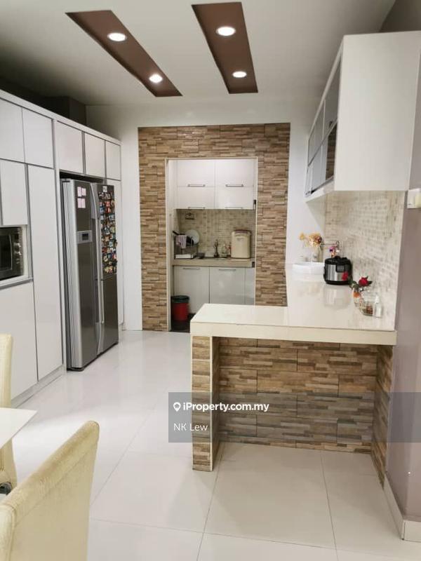 Condominium untuk Dijual di Bayan Villa, Seri Kembangan oleh NK Lew - iProperty.com.my