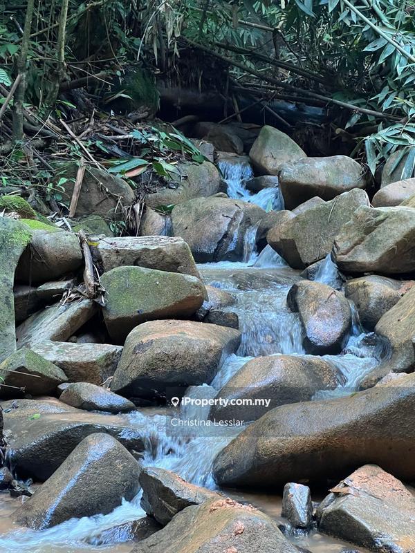 Bungalow House for Sale in Janda Baik, Bentong by Christina Lesslar - iProperty.com.my