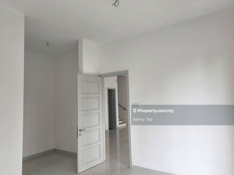 Semi-Detached House for Sale in Taman Ujong, Seremban by Kenny Tee - iProperty.com.my