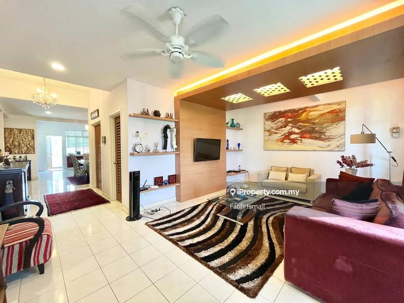 For Sale - Enau Court