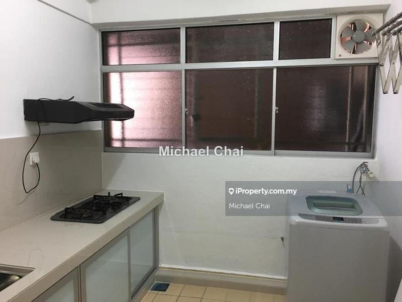 For Rent - Koi Tropika