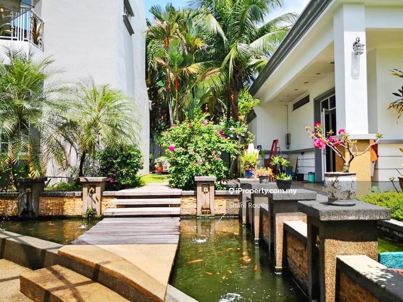 Banglo untuk Dijual di 3 Storey Bungalow House Country Heights Kajang, Kajang oleh Sharil Routh - iProperty.com.my