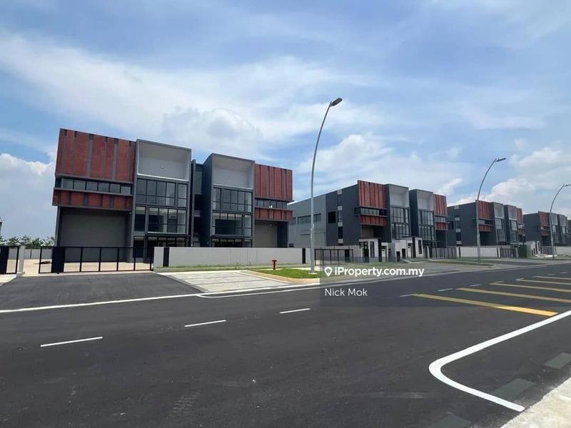 Semi-D Komersial untuk Dijual di Elmina Business Park, Sungai Buloh oleh Nick Mok - iProperty.com.my