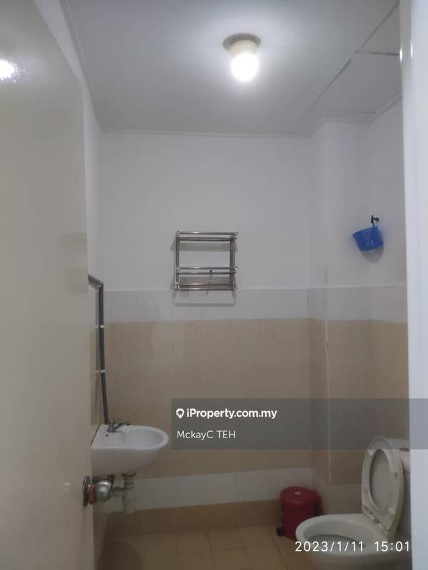 Rumah Berangkai 2.5 Tingkat untuk Disewa di Taman Putra Permai, Seri Kembangan oleh MckayC TEH - iProperty.com.my