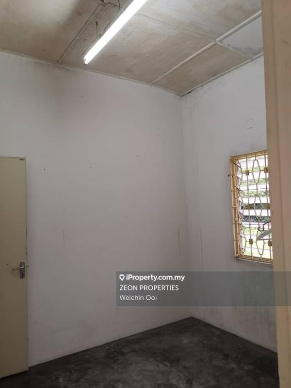 2-storey Terraced House for Sale in Gurney Drive, George Town by Weichin Ooi - iProperty.com.my