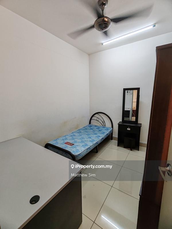 Townhouse for Rent in ut2ph, Tanjong Duabelas by Matthew Sim - iProperty.com.my