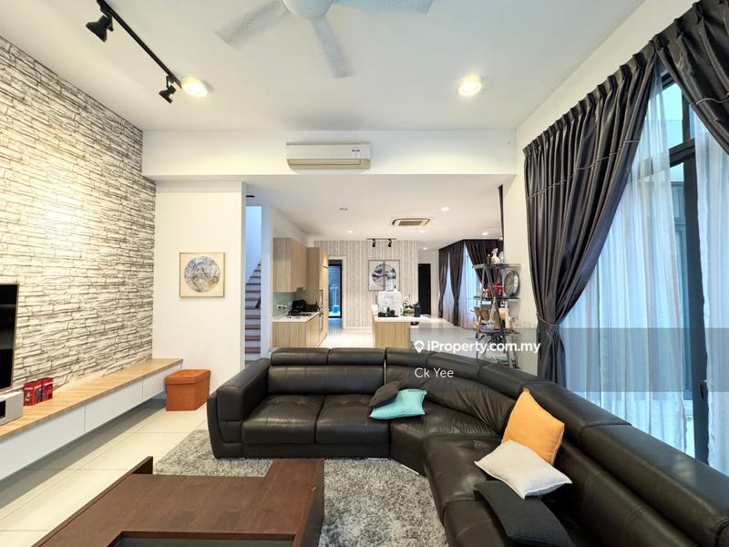 Rumah Teres untuk Dijual di Mines Resort City, Seri Kembangan oleh Ck Yee - iProperty.com.my
