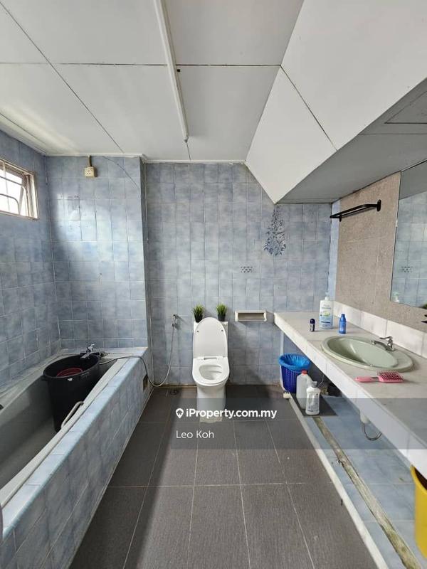 1.5-storey Terraced House for Sale in Taman Bukit Kuchai, Bandar Kinrara by Leo Koh - iProperty.com.my